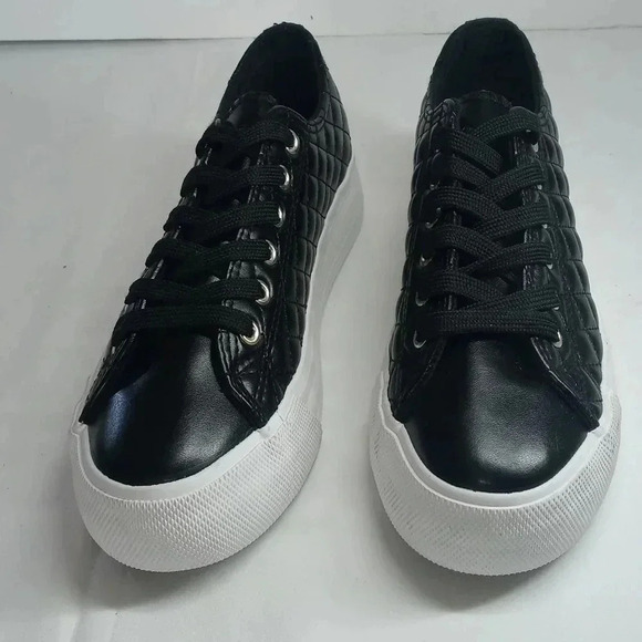 Mudd Beyley lace up platform sneaker - Picture 8 of 10